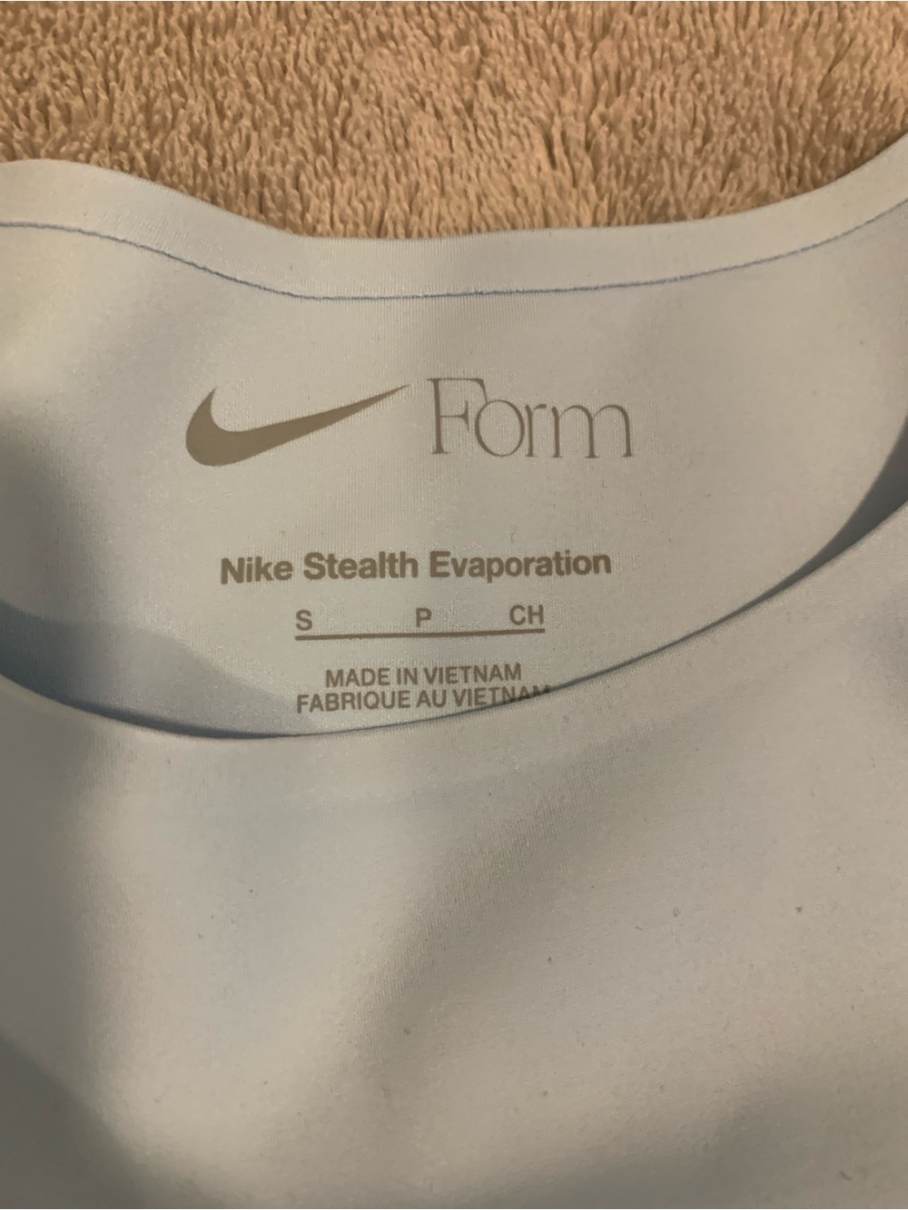 Women’s Nike form stealth tight fit tee in baby blue! NWT - Picture 2 of 4